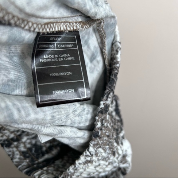 NEW! BB Dakota Casiana Pants Joggers French Terry B&W Snake Print Size 0 NWT - Picture 4 of 11